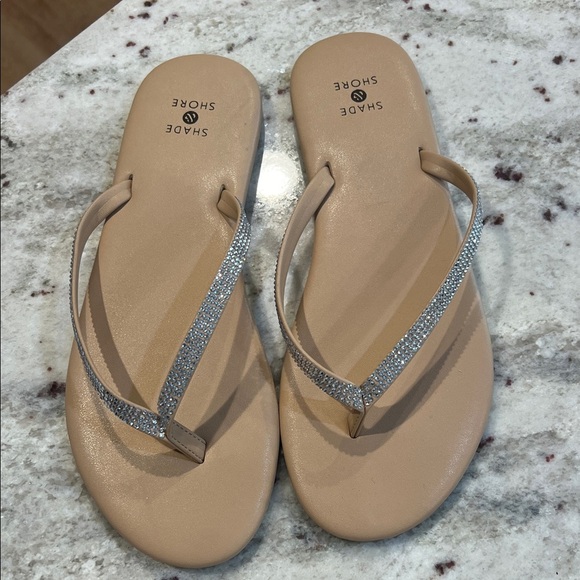 Shade & Shore Tan Sandals with Silver Straps - Picture 1 of 4